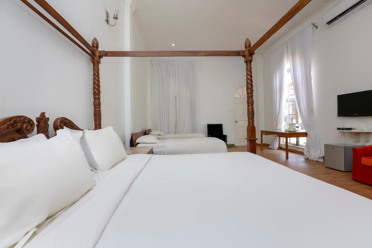 Villa Danialla Beach Resort Kampong Ayer Terjun Pinang Eksteriør bilde